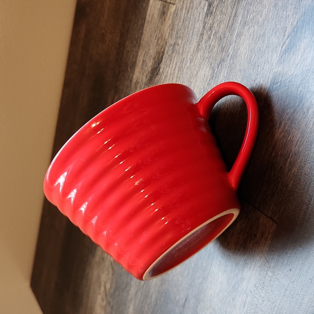 Starbucks red floral mug - Picture 3 of 4